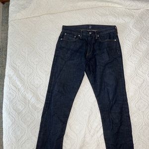 Almost New Men’s GapFlex Athletic Taper Jeans with Washwell 31” X 30”